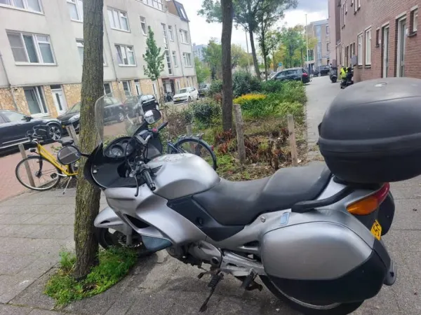 2002 Honda Deauville - € 1.250 · Bieden (1/1)