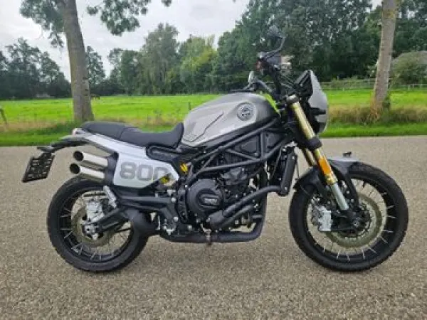 2022 Benelli Leoncino 800 Trail 2022 ABS LED MAT-Grijs Upsidedow - € 6.350 (1/1)