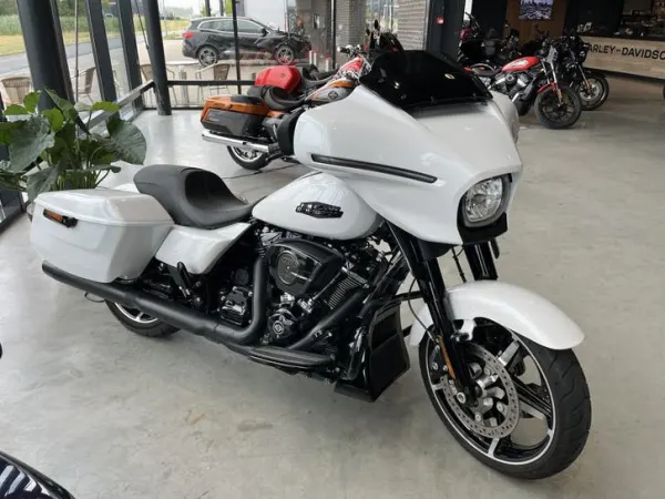 2024 Harley-Davidson FLHX Street Glide (bj 2024) - € 34.750 · Bieden (1/1)