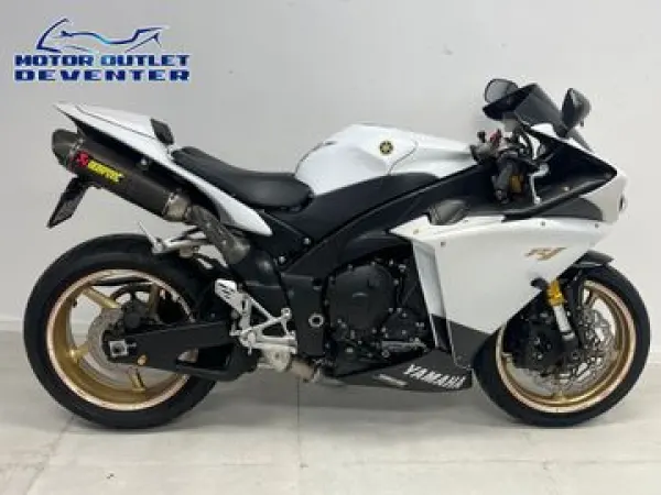 2011 Yamaha YZF R1 - €99,999 · Bidding (1/1)