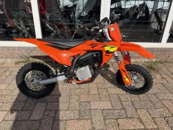 2025 KTM SX-E3 - €4,500 · Bidding (1/1)