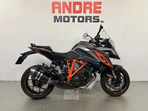 2016 KTM 1290 Super Duke GT - € 8.990 (1/1)