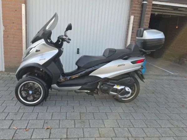 2015 Piaggio MP3 LT - € 3.250 · Bieden (1/1)