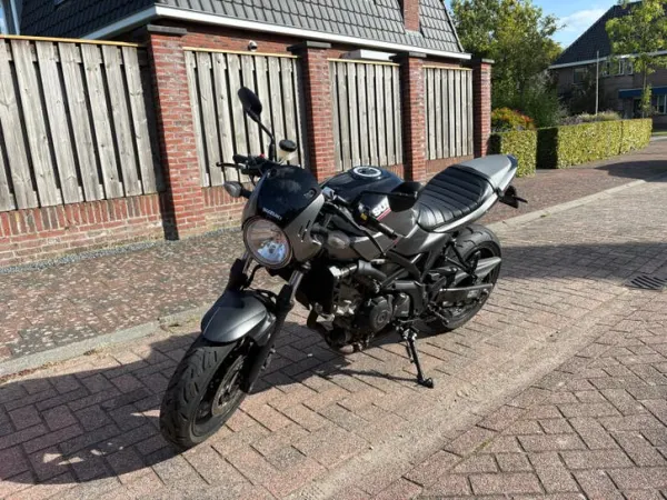 2018 Suzuki SV650 XA 2018 met Akrapovic Demper - € 4.500 (1/1)