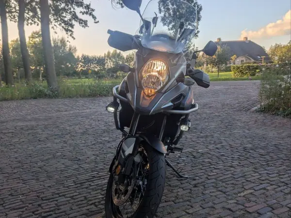 2018 Suzuki V-Strom DL1000 | 2018 | Zeer Compleet Uitgerust - € 11.500 · Bieden (1/1)