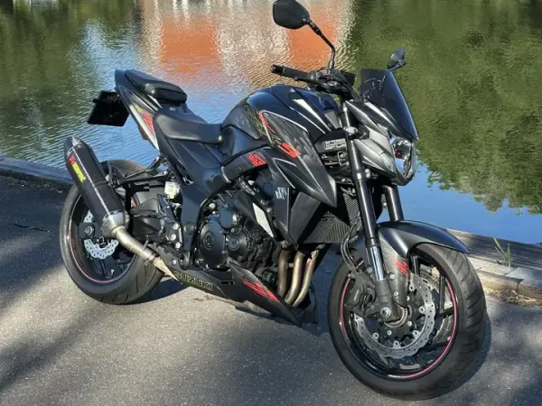 2020 Suzuki GSX-S 750 - € 7.950 · Bieden (1/1)