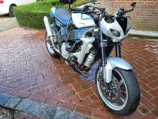 Year unknown Yamaha FZR 1000 - €1,600 · Bidding (1/1)