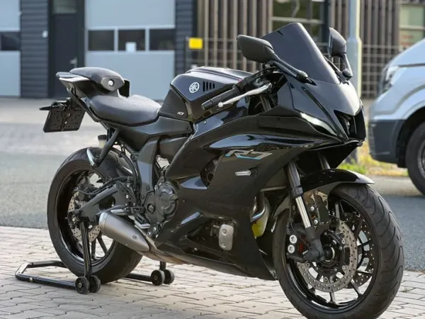 2022 Yamaha R7 2022 35kw A2 - € 7.995 (1/1)