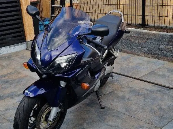 2002 Honda CBR 600 F4i 2002 - €3,500 · Bidding (1/1)