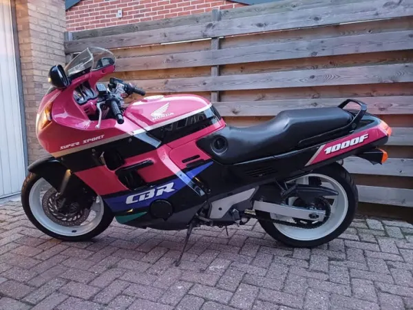 Year unknown Honda cbr 1000f - €1,250 · Bidding (1/1)