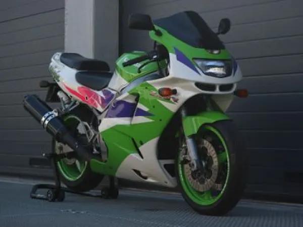 1995 Kawasaki Ninja ZX-6R - € 2.450 (1/1)
