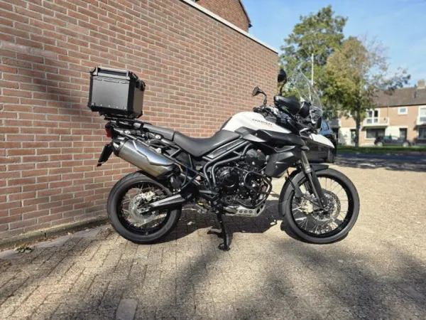 2013 Triumph Tiger 800 - €5,999 · Bidding (1/1)