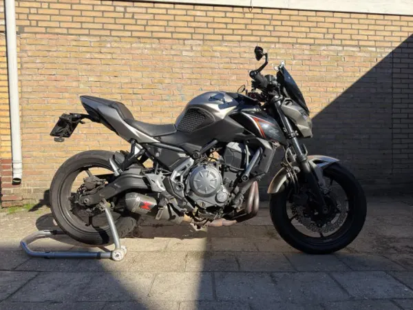2017 Kawasaki Z 650 - € 4.250 · Bieden (1/1)