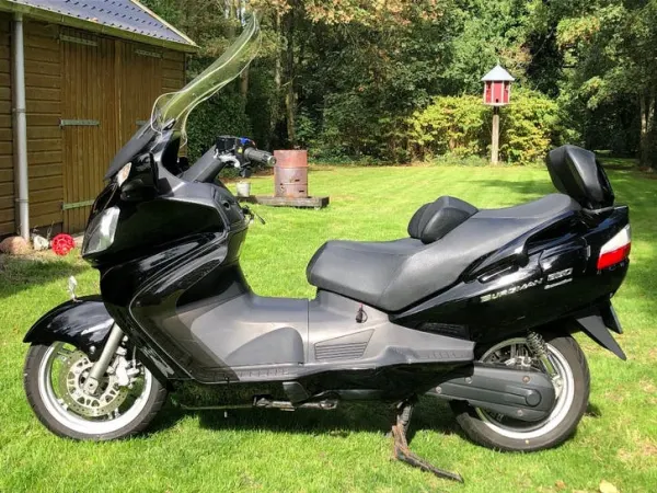 2013 Suzuki Burgman 650 uit 2013 nog Maar 9.675 km Gereden - Prijs op aanvraag (1/1)