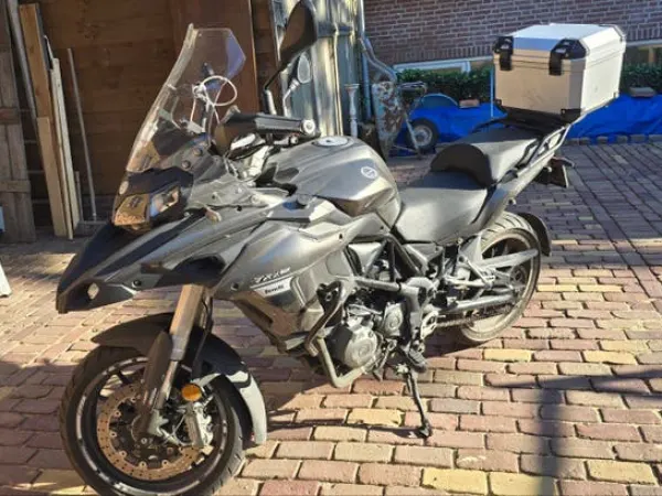 Year unknown Benelli TRK 502 X (2019) Allroad met Accessoires - €5,800 · Bidding (1/1)
