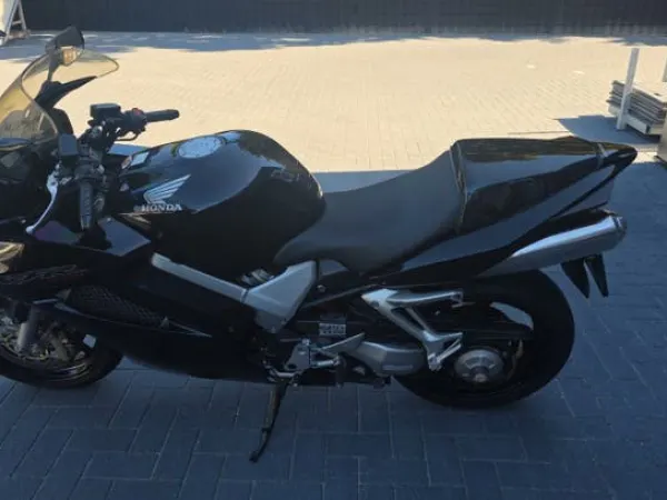 2002 Honda VFR - €2,500 (1/1)