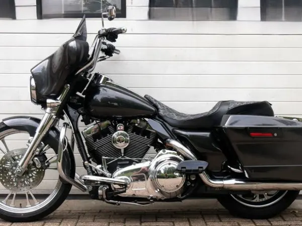 2007 Harley-Davidson Street Glide FLHX - €12,250 · Bidding (1/1)