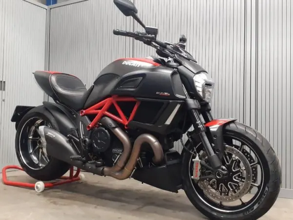 2014 Ducati Diavel - € 15.950 (1/1)