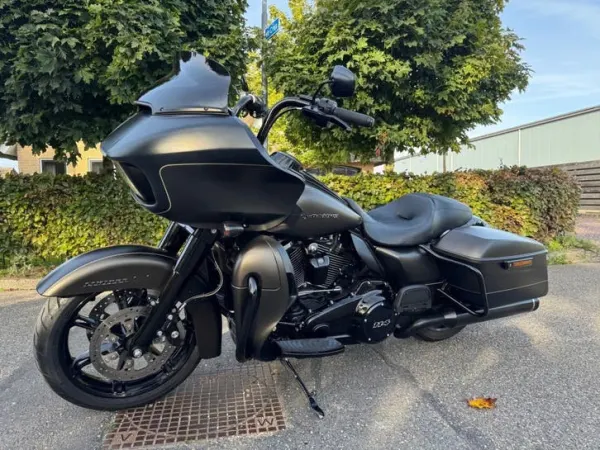 2021 Harley-Davidson Road Glide - € 22.999 (1/1)