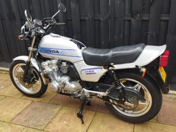 1979 Honda CB 900 - €3,550 · Bidding (1/1)