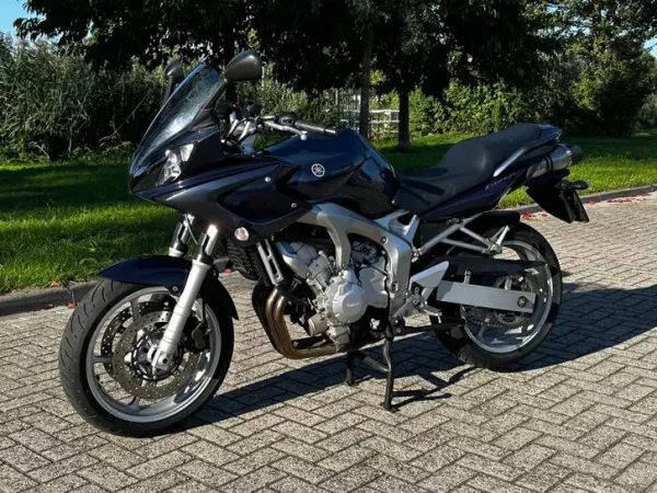2004 Yamaha FZ 6 Fazer - € 2.950 · Bieden (1/1)