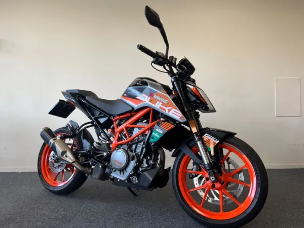 2021 KTM 390 Duke - €3,999 (1/1)