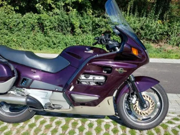 Year unknown Honda ST 1100 - €1,850 · Bidding (1/1)