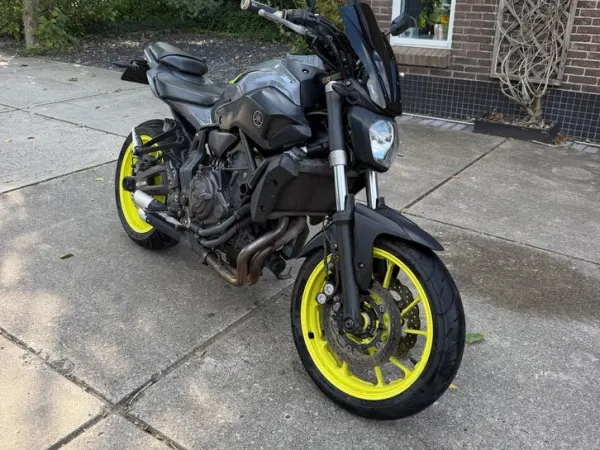 2016 Yamaha MT-07 - €5,250 · Bidding (1/1)