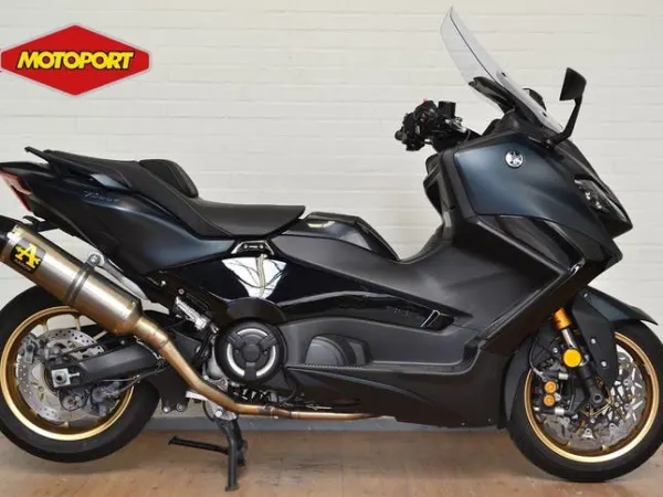 2022 Yamaha Tmax Tech Max (bj 2022) - €13,490 · Bidding (1/1)