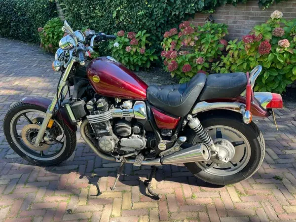 Year unknown Yamaha Maxim 750 - €750 · Bidding (1/1)