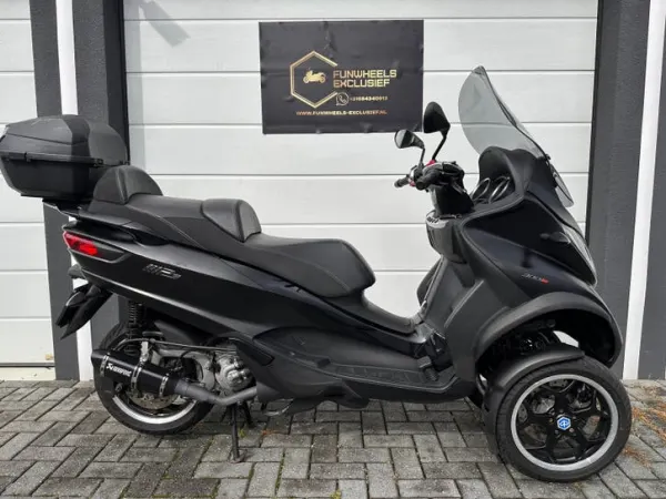 2015 Piaggio MP3 300 - € 3.500 (1/1)
