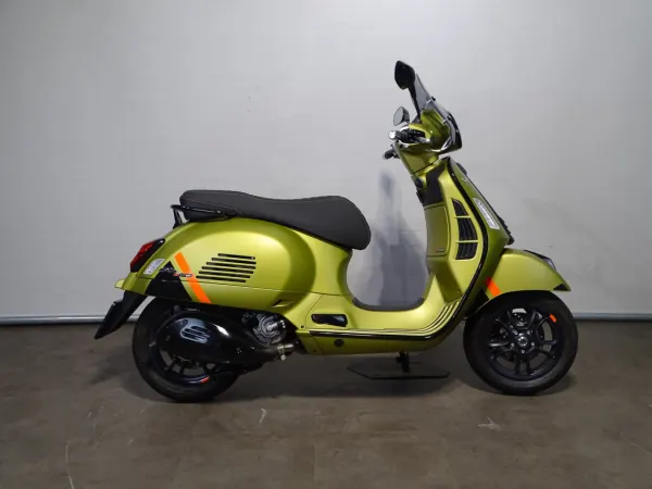 2023 Vespa GTS 300 - €6,790 (1/1)