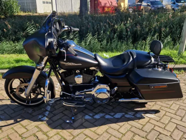 2016 Harley-Davidson 103 FLHXS Street Glide Special Bj'16 NL - € 16.950 · Bieden (1/1)