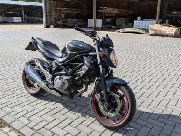 2013 Suzuki Gladius 650 - €3,650 · Bidding (1/1)