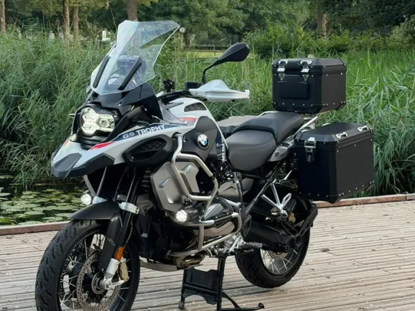 Bouwjaar onbekend BMW R 1250 R - € 23.500 (1/1)