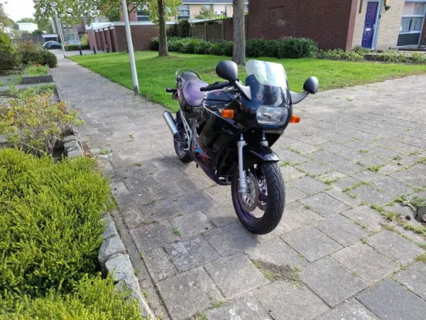 Year unknown Suzuki GSX 600 F uit 1994-Nette staat, Grote Beurt Gehad - Bidding (1/1)