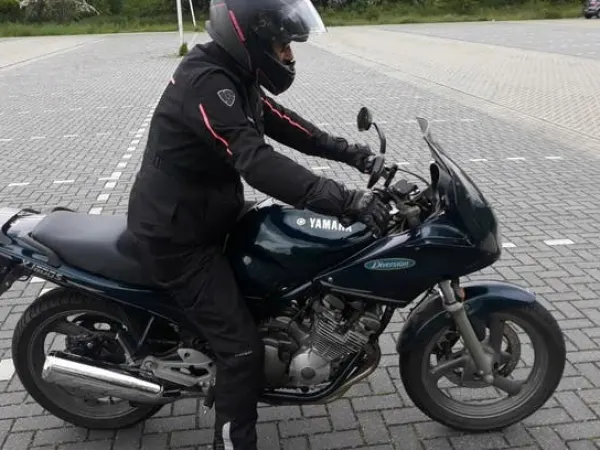 Year unknown Yamaha Diversion 600 - €1,000 · Bidding (1/1)