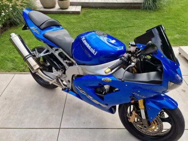 2004 Kawasaki Ninja zx6r - €3,150 · Bidding (1/1)