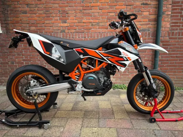 2016 KTM 690 SMC R ~ Akrapovic ~ 12.500km - €7,750 (1/1)