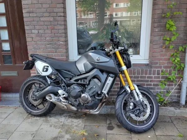 Year unknown Yamaha MT 09 - €5,400 (1/1)