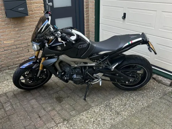 2015 Yamaha MT 09 - €6,350 · Bidding (1/1)