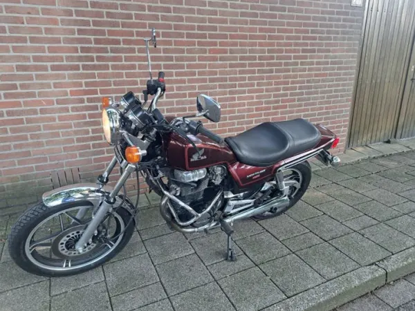 1985 Honda Night Hawk 450 - €1,950 · Bidding (1/1)