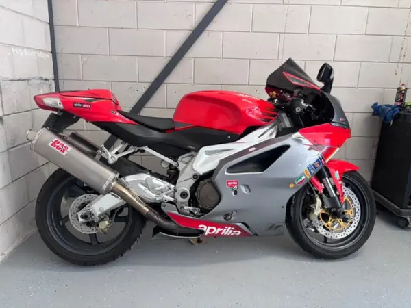 2004 Aprilia RSV - € 2.890 (1/1)