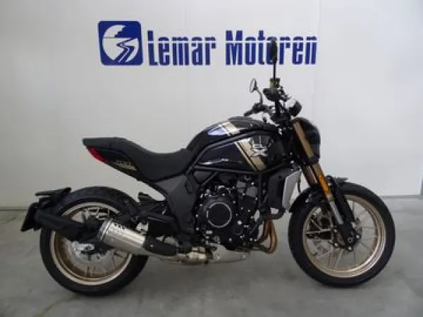 2026 Cfmoto 700 CL-X Heritage - €6,199 · Bidding (1/1)