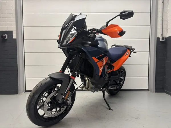 2026 KTM 890 SMT - €15,500 · Bidding (1/1)