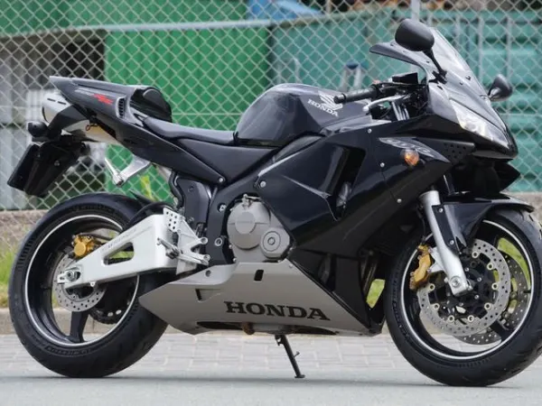 2004 Honda CBR 600 RR - € 6.299 · Bieden (1/1)