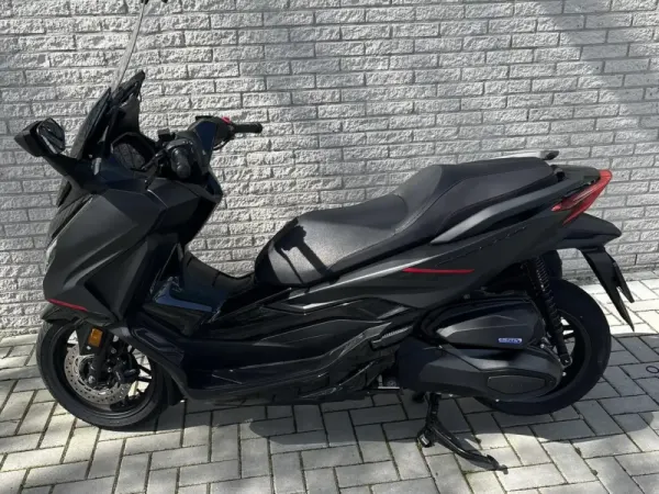2025 Honda Forza 350 - € 7.000 (1/1)