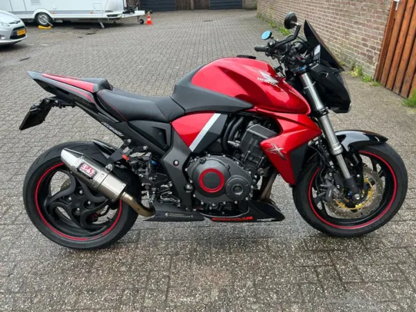 Year unknown Honda cb 1000r 2010 5250€ - €5,250 · Bidding (1/1)
