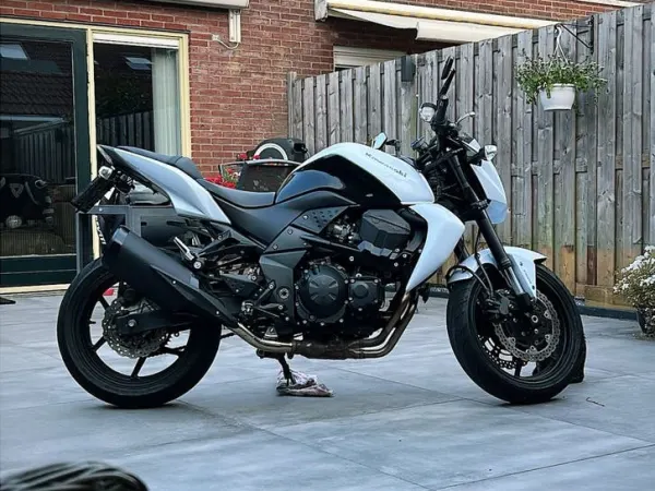 2009 Kawasaki Z 750 - € 3.850 · Bieden (1/1)