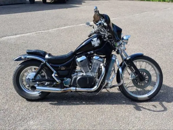 Bouwjaar onbekend Suzuki Intruder VS800-Klassieke Chopper - € 2.200 · Bieden (1/1)